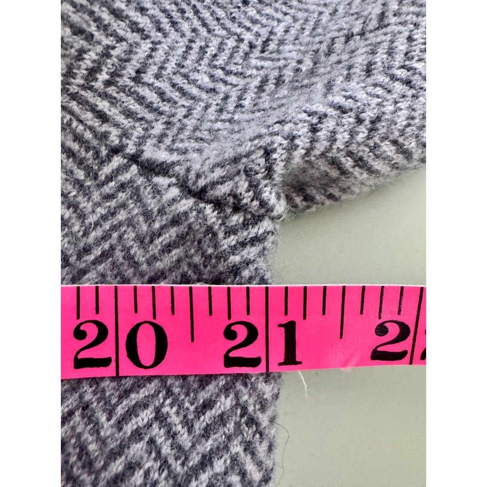 Untuckit Sweater Men's Large Gray Herringbone Preppy GrandpaCore Business Casual - Picture 8 of 10